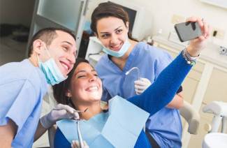 Как лечить зубы бесплатно по полису ОМС
