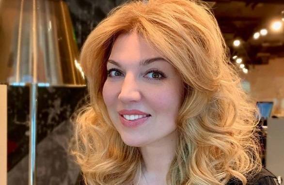 Похудела и побелела. Звезда Comedy Woman в новом образе