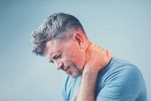 Простые средства для облегчения боли в шее
