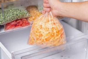Продукты, которые превращаются в яд при помещении в морозильную камеру