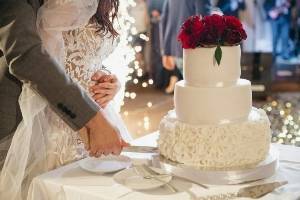 11 трендов красивых свадебных тортов, которые вдохновят вас