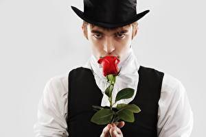 9 способов быть джентльменом в отношениях