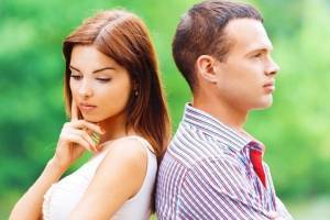 10 признаков неуверенности в отношениях