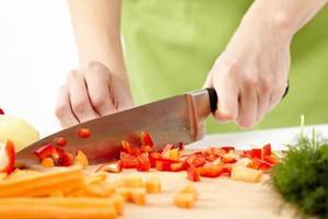 Как лечить случайные порезы ножом на кухне