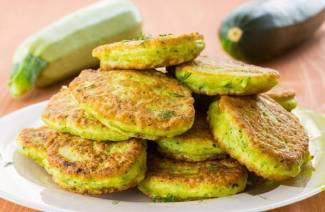 Как готовить оладьи из кабачков