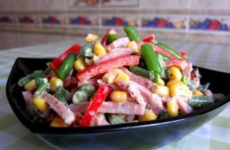 Салат с кукурузой