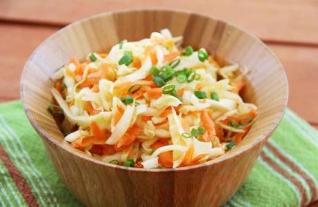 Салат из капусты и моркови