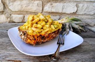 Салат курица с ананасами