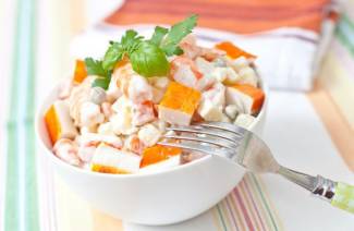 Салат с крабовыми палочками