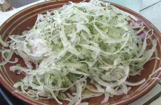 Маринованный лук к шашлыку