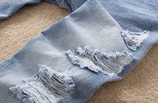 Как сделать потертости на джинсах