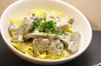 Бефстроганов из курицы