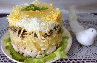 Салат из куриной грудки и ананаса