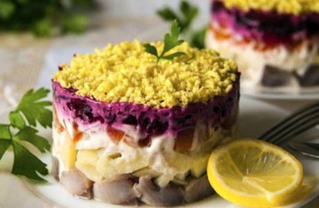 Салат с селедкой