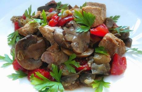 Свинина с грибами