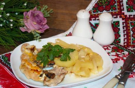 Мясо по-французски с картошкой в духовке