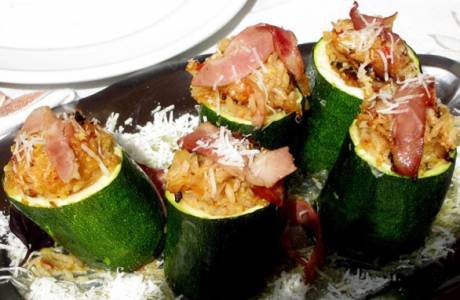 Фаршированные кабачки в духовке