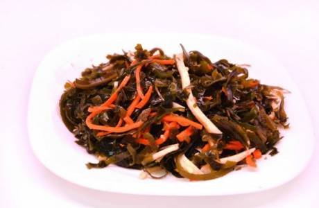 Салат с морской капустой