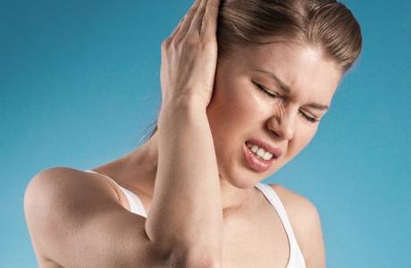 Что делать при боли в ухе