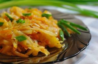 Тушеная капуста с картошкой