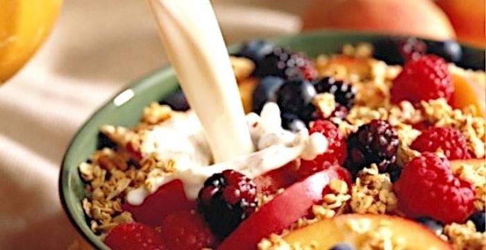 Медленные углеводы и ягоды помогают похудеть