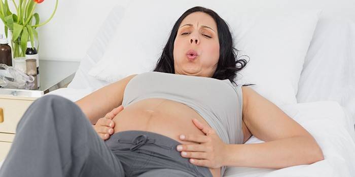 Симптом проявления внематочной беременности