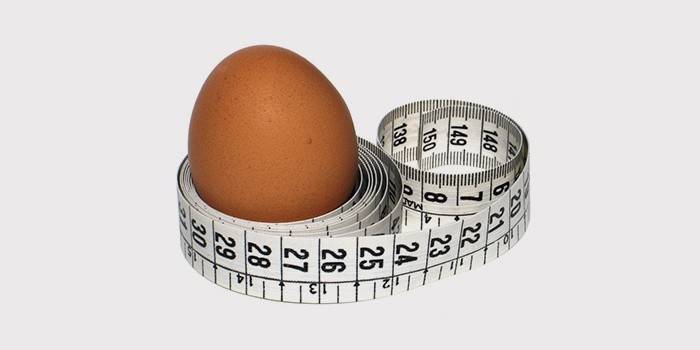 Яйцо и сантиметровая лента