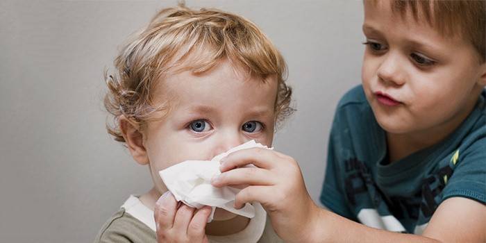Признаки простуды у маленького ребенка