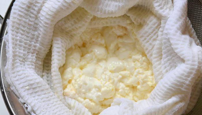 Как сделать из молока творог – пошаговая инструкция приготовления