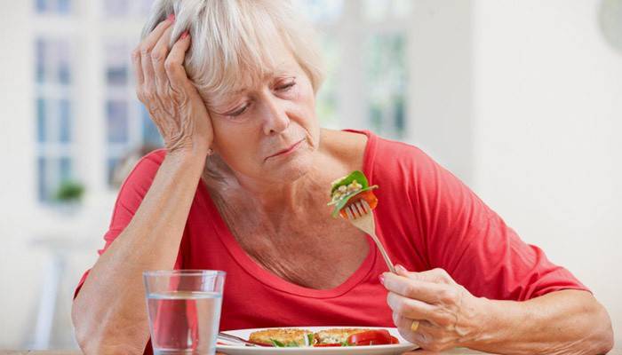 Отсутствие аппетита у пожилой женщины