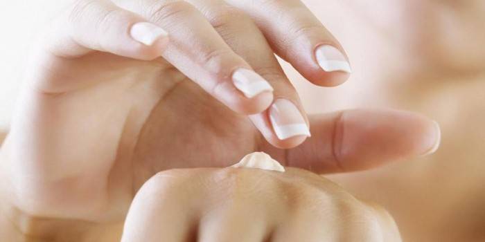 Комплексное лечение цыпок на коже рук