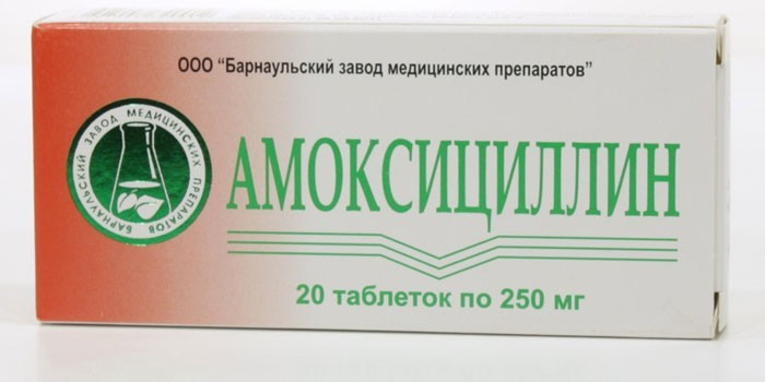 Таблетки Амоксициллин в упаковке