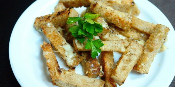 Крутоны с сыром