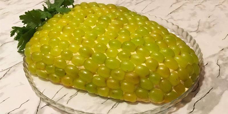 Салат с копченой курицей