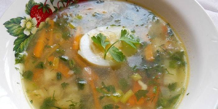 Суп на курином бульоне с сельдереем