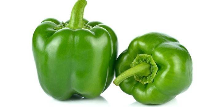 Два зеленых болгарских перца