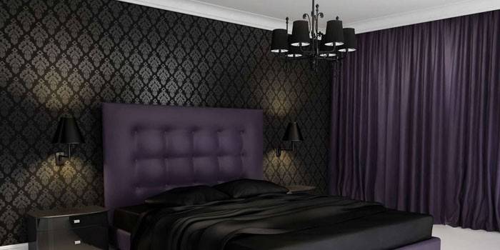 Классические фиолетовые портьеры в интерьере спальни