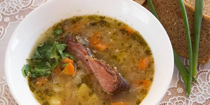 Гороховый суп с копченым мясом