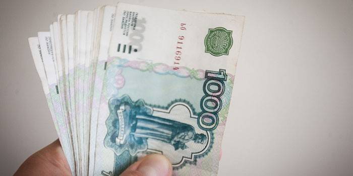 Деньги в руке