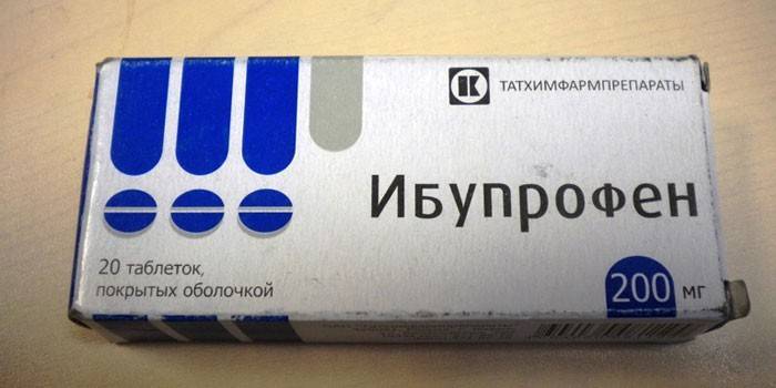Таблетки Ибупрофен в упаковке