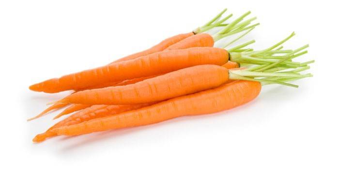 Свежая морковь