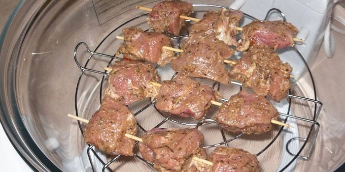Приготовление мяса для жарки в аэрогриле