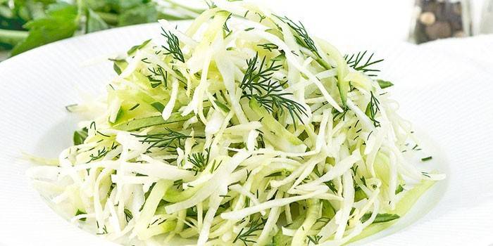 Салат из свежих огурцов с капустой