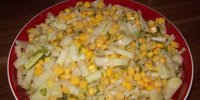 Салат из кукурузы с капустой
