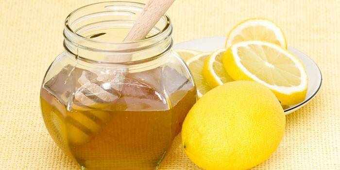 Мед в банке и лимон