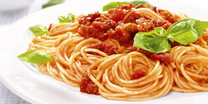 Спагетти с сыром и мясом
