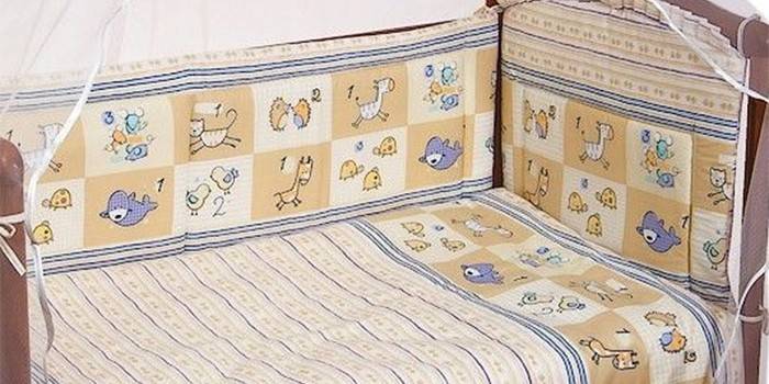 Бортики на завязках для детской кроватки модель Считалочка