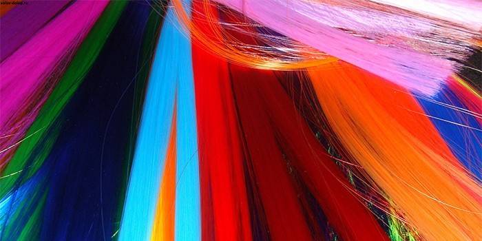 Разноцветные искусственные волокна