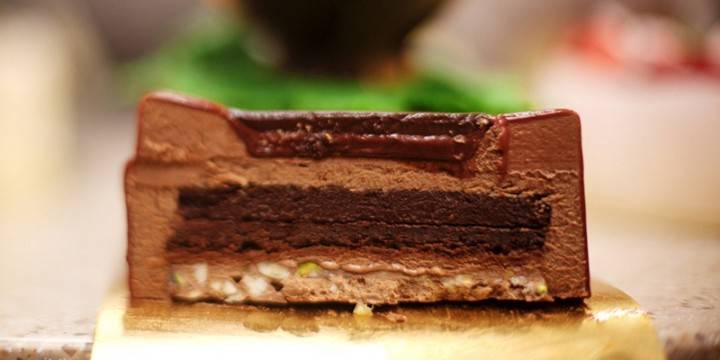 Шоколадная в десерте