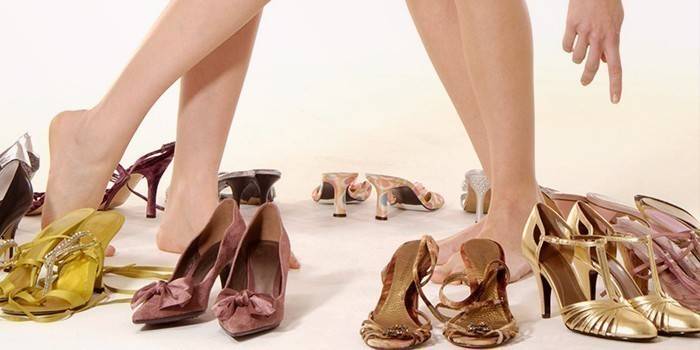 Женские ноги и обувь